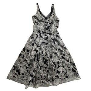 White House Black Market Silver Floral Embroidered Fit Flare Dress Black Size 2